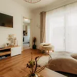 Paulidrei Apartment *