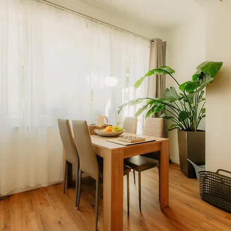 Paulidrei Apartment *